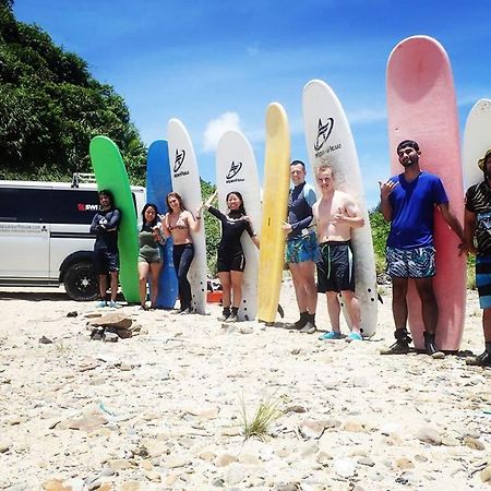 Tropical Surf House Okinawa Hotel Onna Kültér fotó
