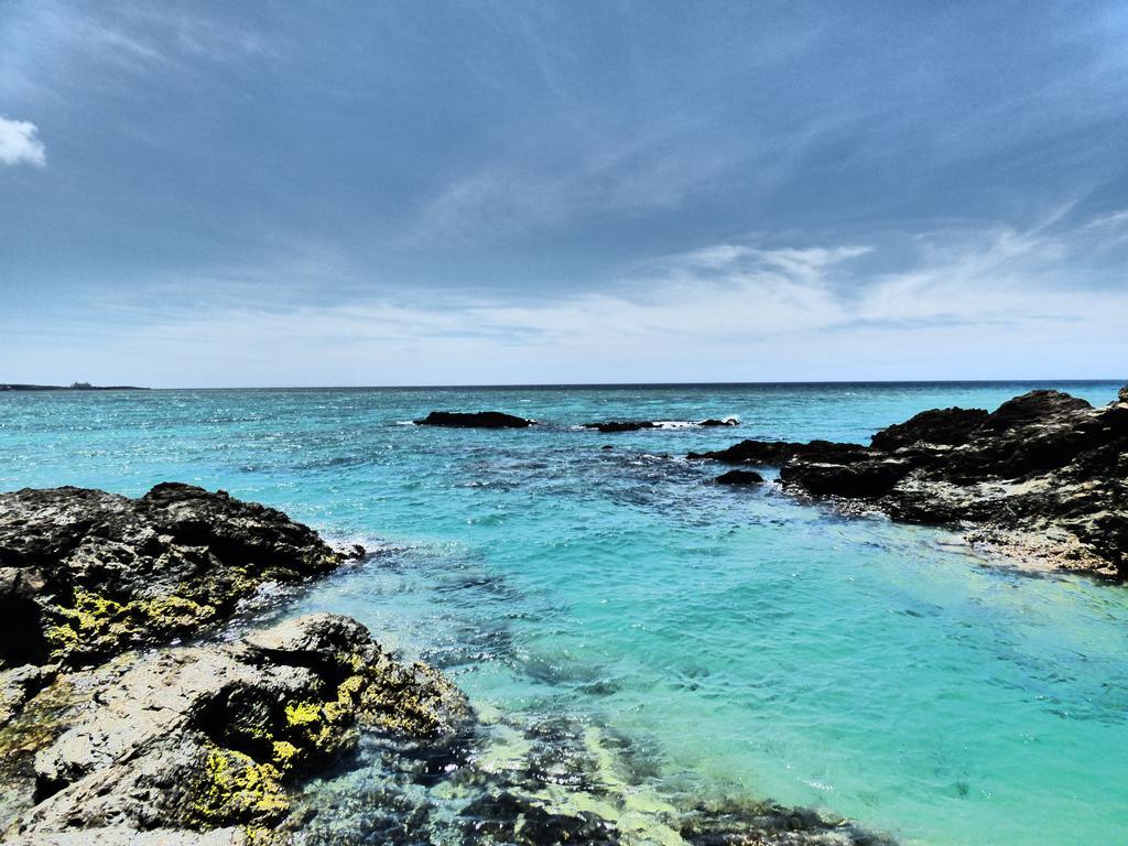 Tropical Surf House Okinawa Hotel Onna Kültér fotó