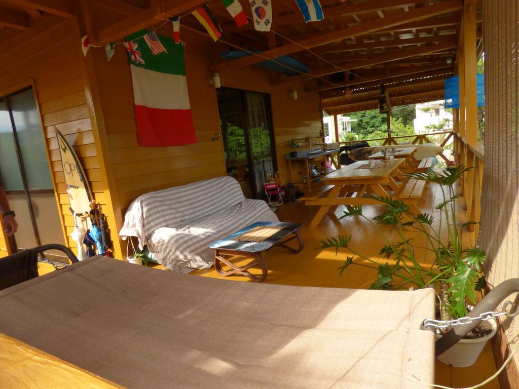 Tropical Surf House Okinawa Hotel Onna Kültér fotó
