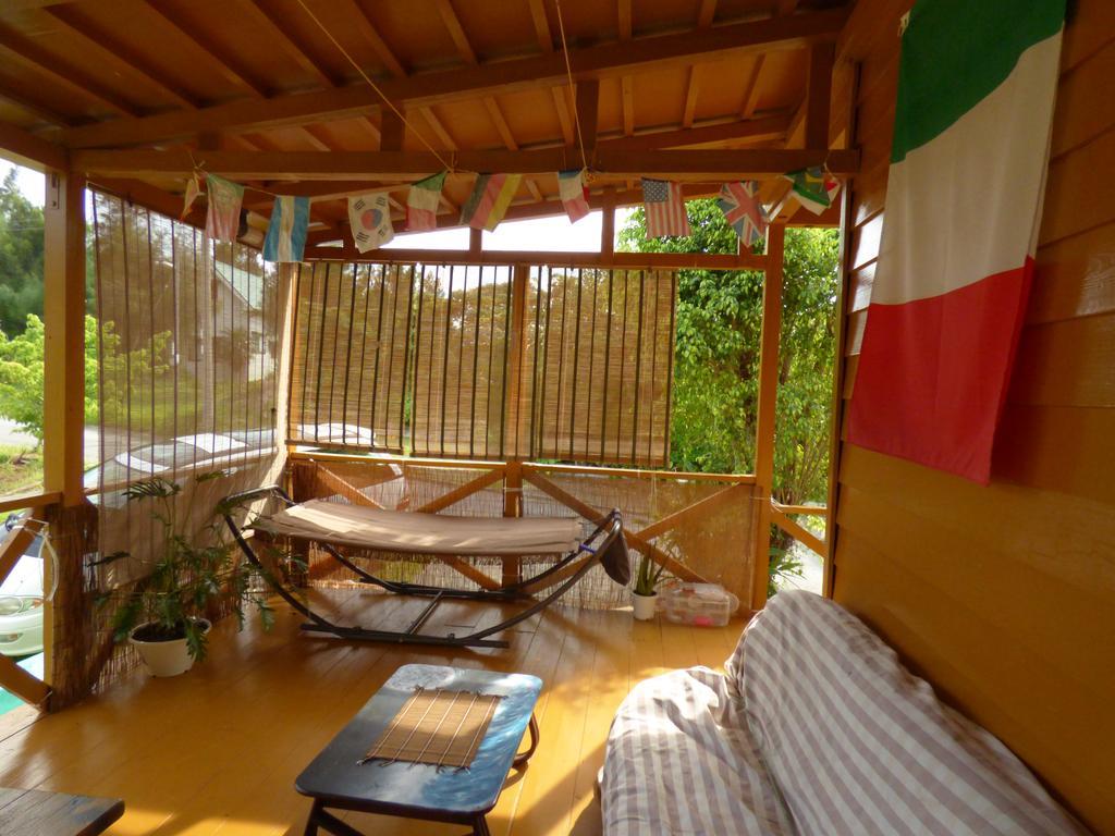 Tropical Surf House Okinawa Hotel Onna Kültér fotó