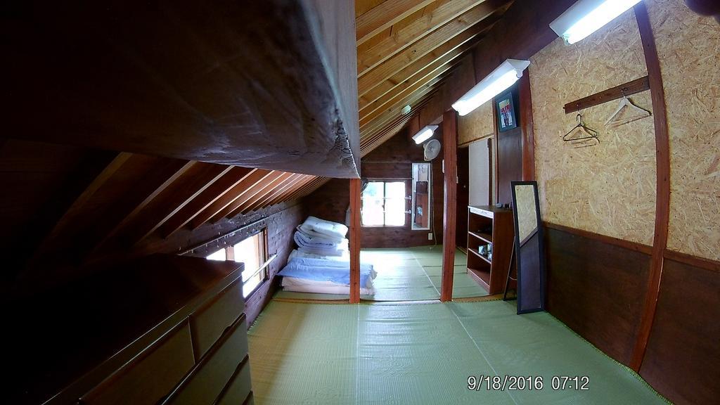 Tropical Surf House Okinawa Hotel Onna Kültér fotó