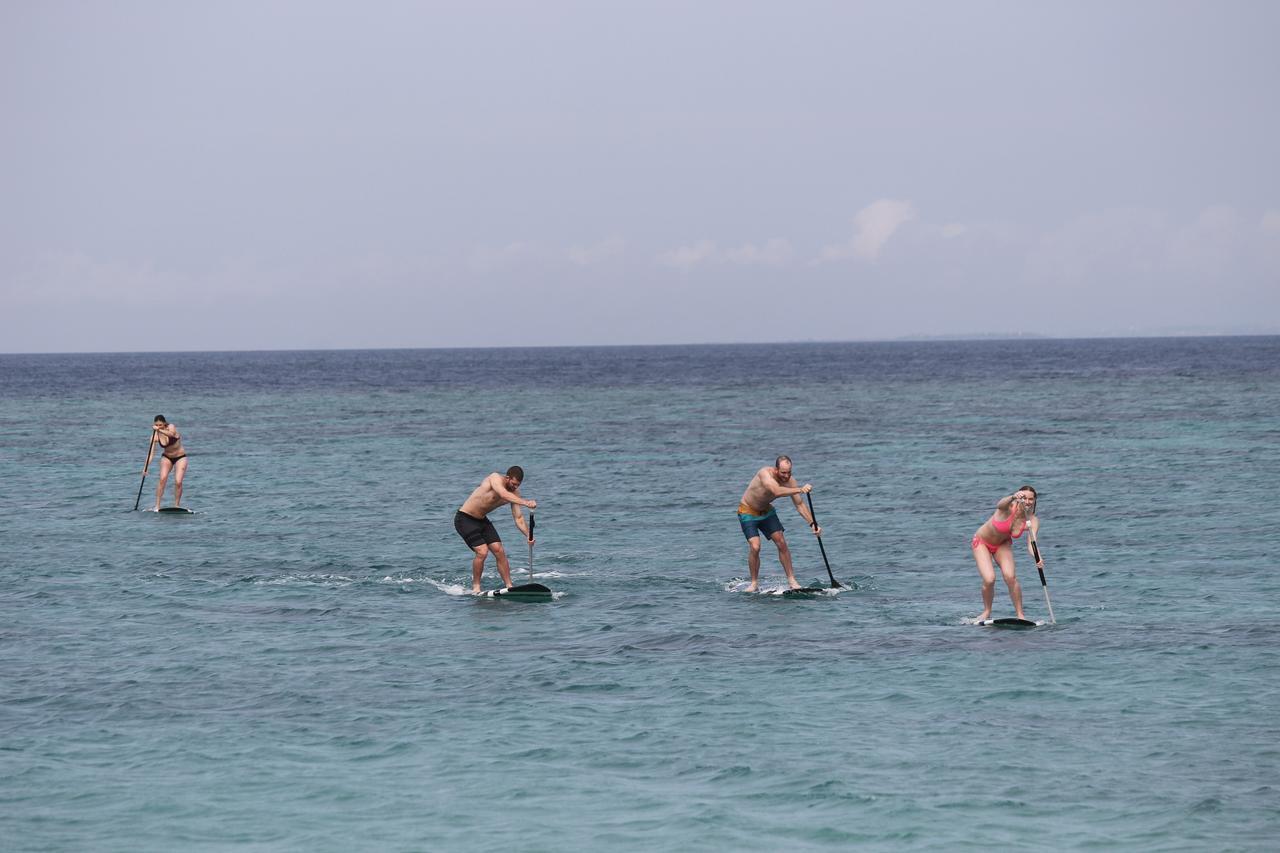 Tropical Surf House Okinawa Hotel Onna Kültér fotó