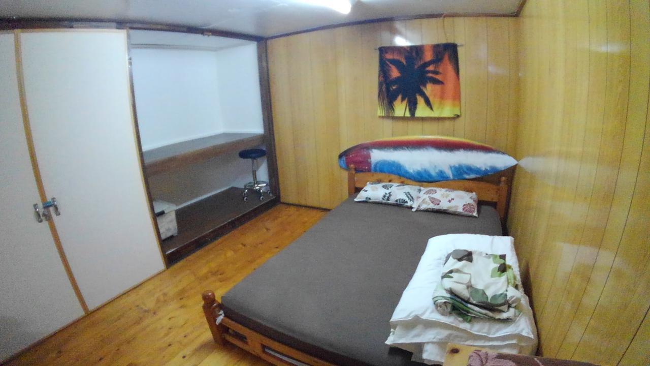 Tropical Surf House Okinawa Hotel Onna Kültér fotó