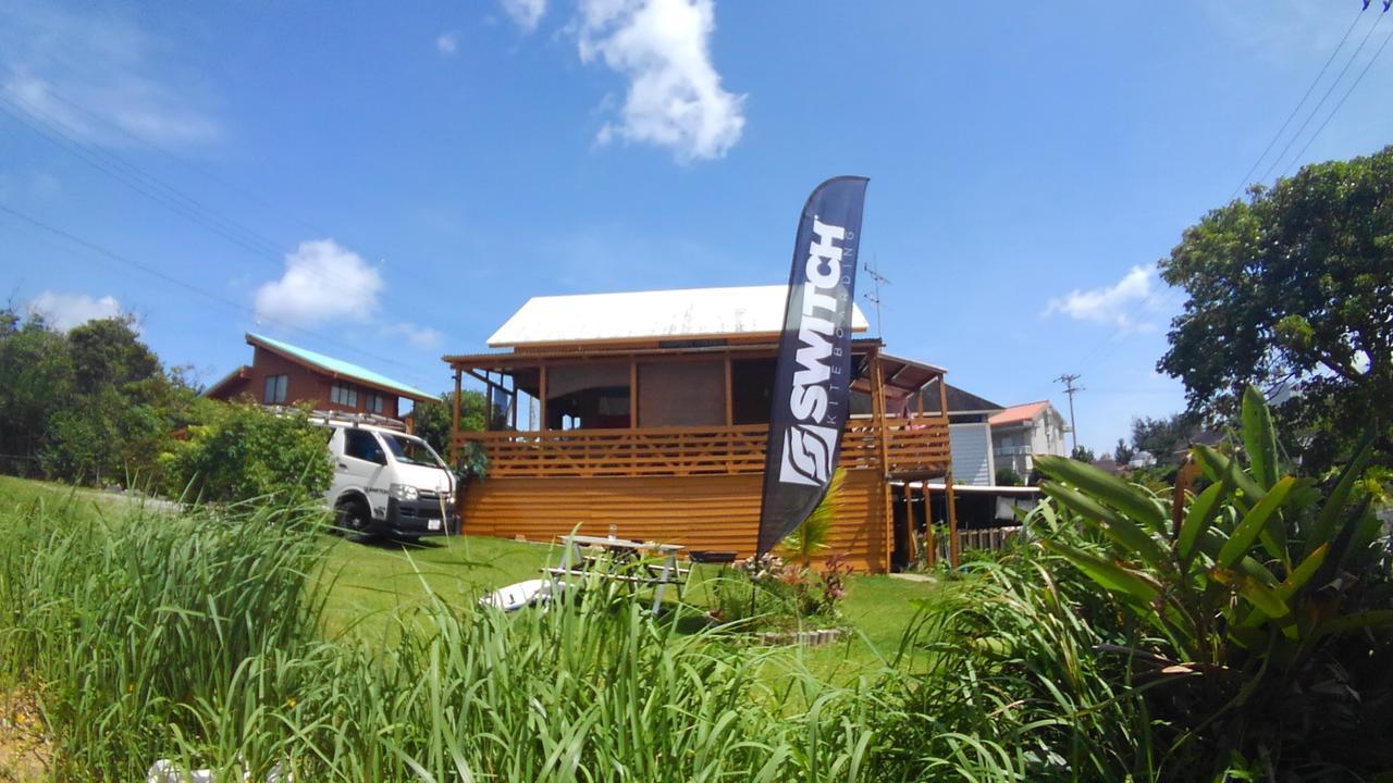 Tropical Surf House Okinawa Hotel Onna Kültér fotó